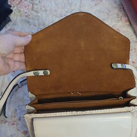 Patricia Nash  - Picture 11 of 11